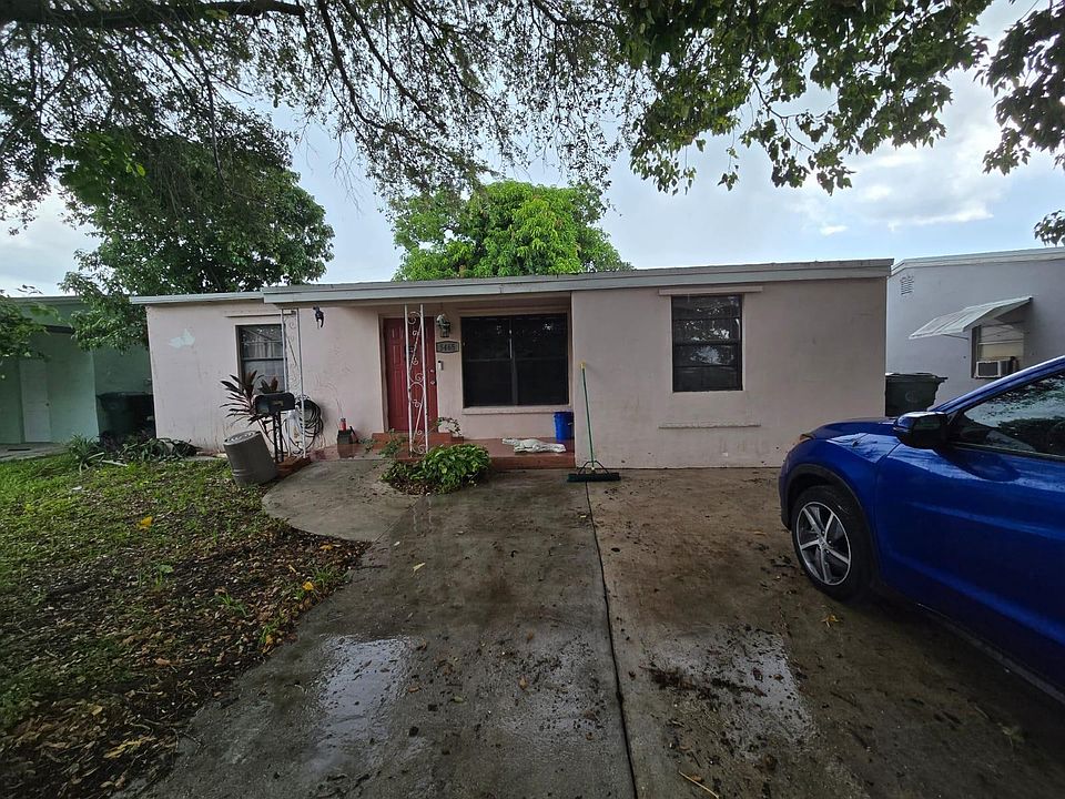1st image of 5465 NE 3rd Avenue