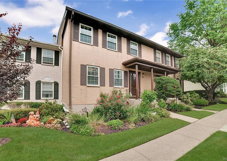 1st image of 559 Kensico Ct
