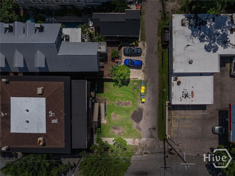 2nd image of 1108 Abercorn Street