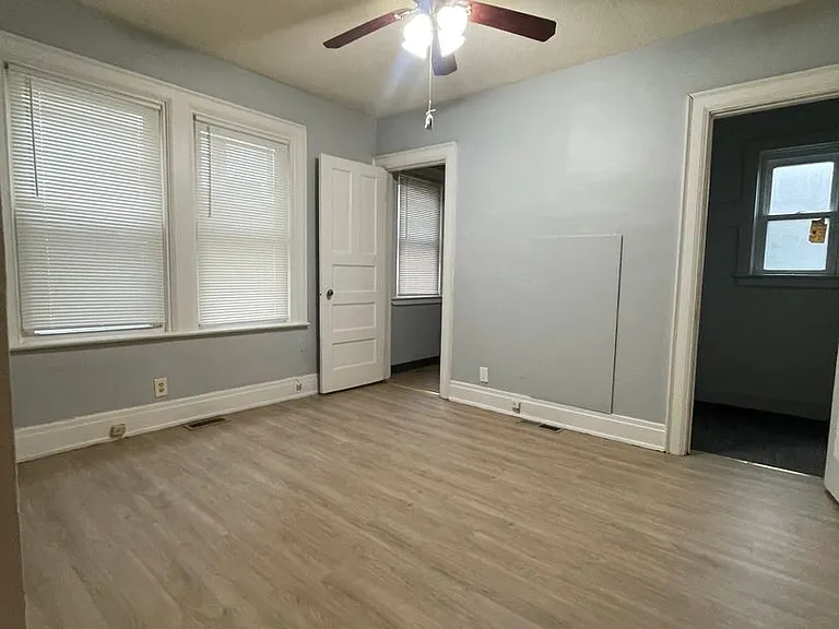 52 Locust St — Photo 1