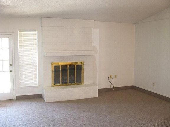 2nd image of 1843 Cody Pl