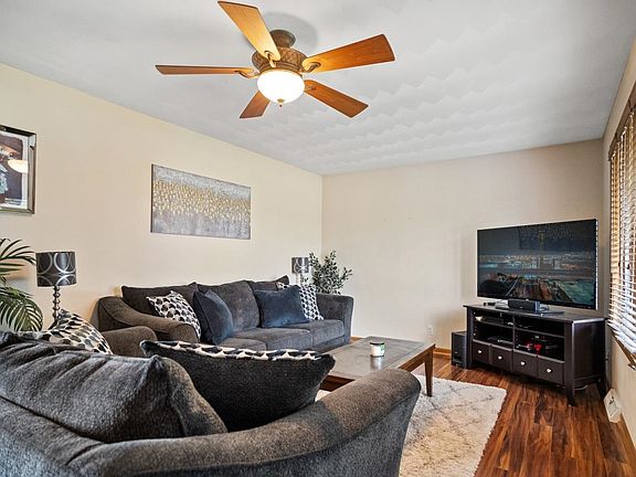 4th image of 3307 Tennyson Dr