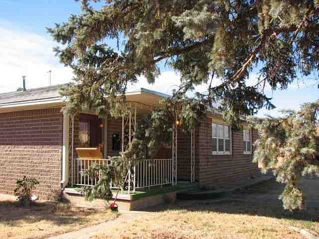 1st image of 301 W Plains Ave