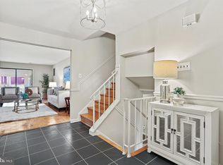 10211 Old Hunt Rd, Vienna, VA 22181