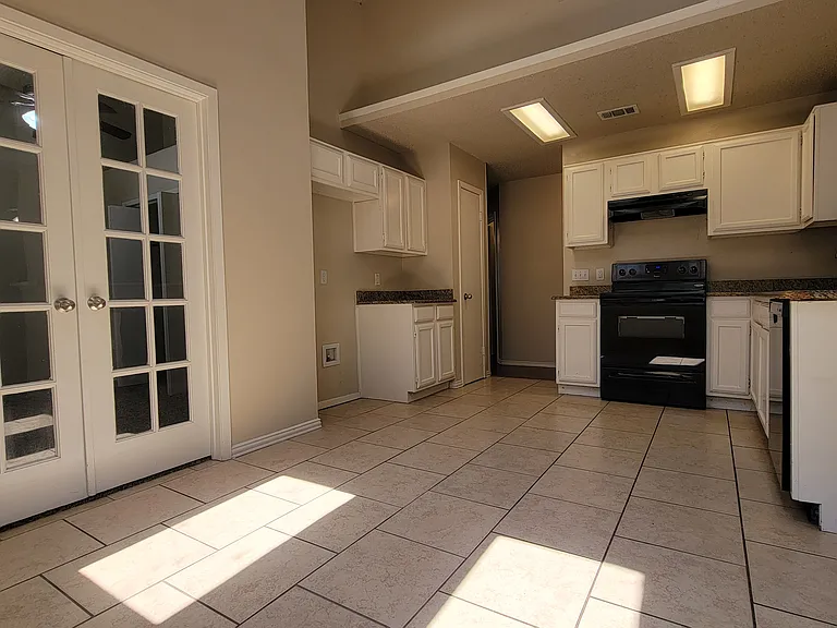 3217 Cliffview Dr — Photo 5