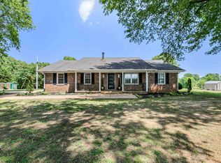 425 Old Jackson Rd, Trenton, TN 38382