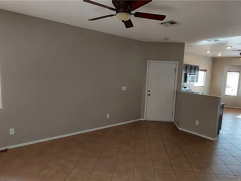 10613 Golden Aspen Ct — Photo 3