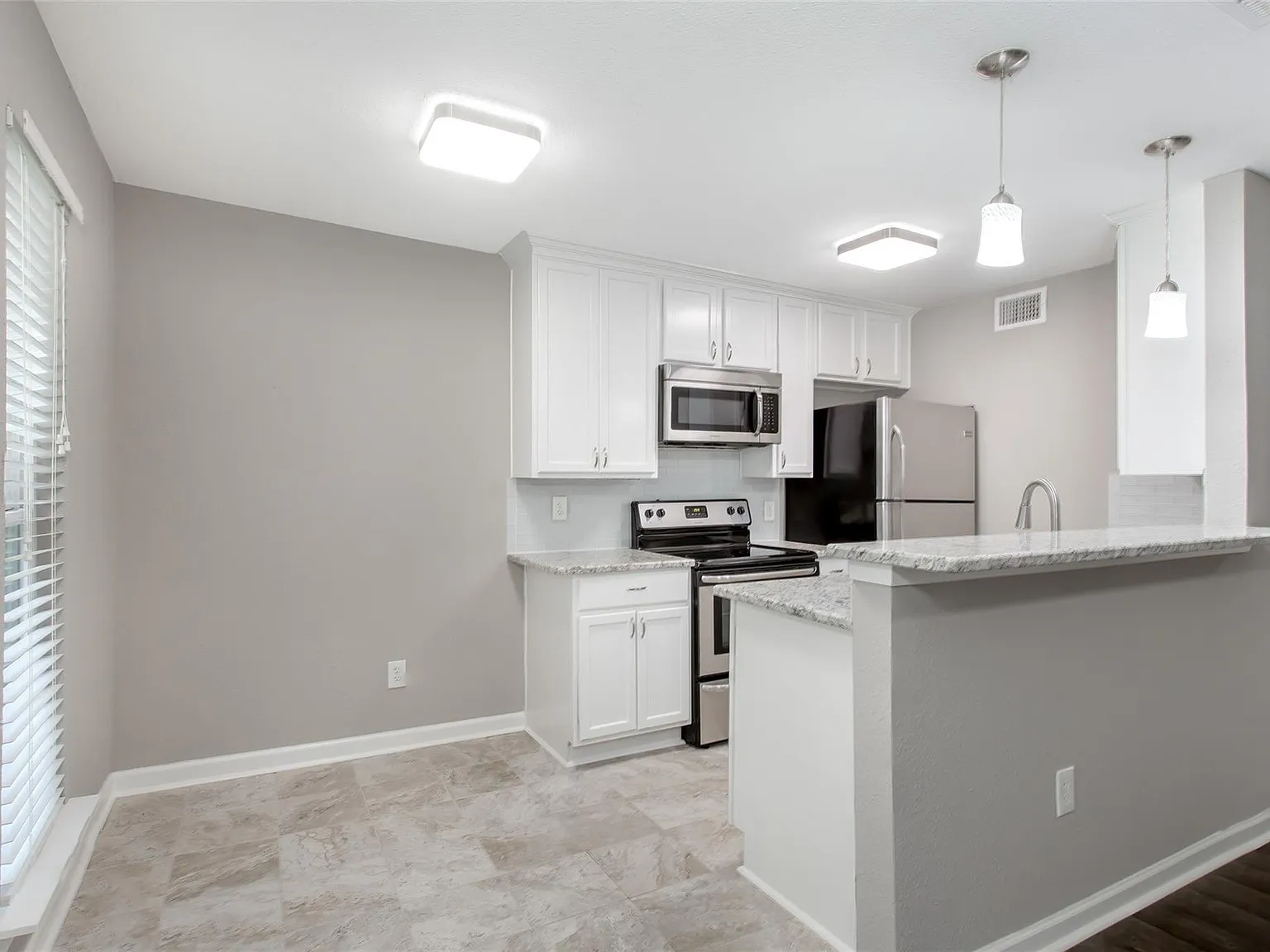 1 bed, 600 sqft, $1,295 — Photo 2