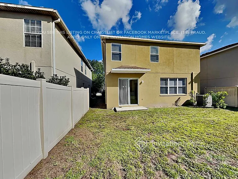 17549 Queensland St — Photo 18