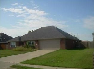 930 Nicholson Ave, Springdale, AR 72764