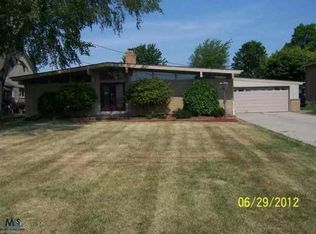 49645 Nautical Dr, Chesterfield, MI
