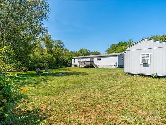 4th image of 122 Mossy Brook Trl