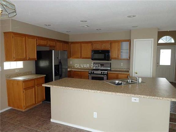 3rd image of 7820 Autumn Gate Ave