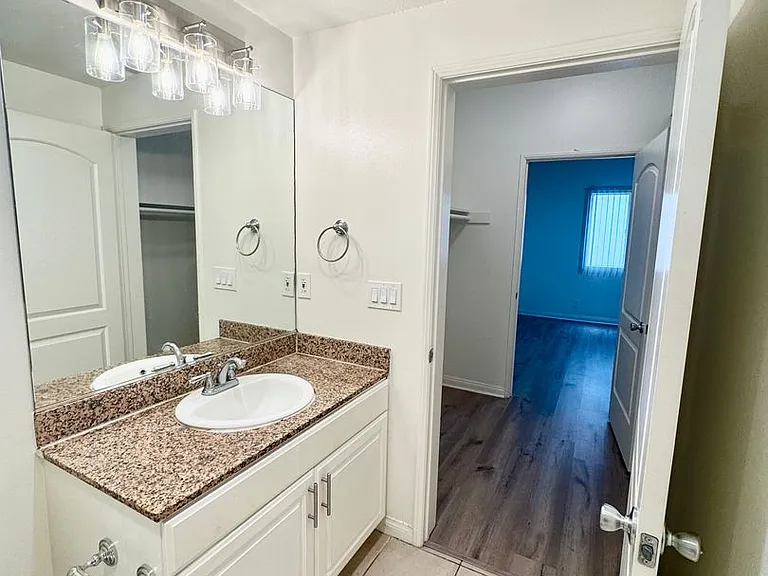 10883 Rose Ave #101 — Photo 12