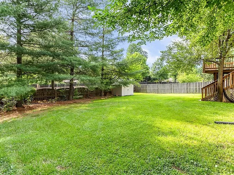 1106 Bicksler Dr — Photo 12