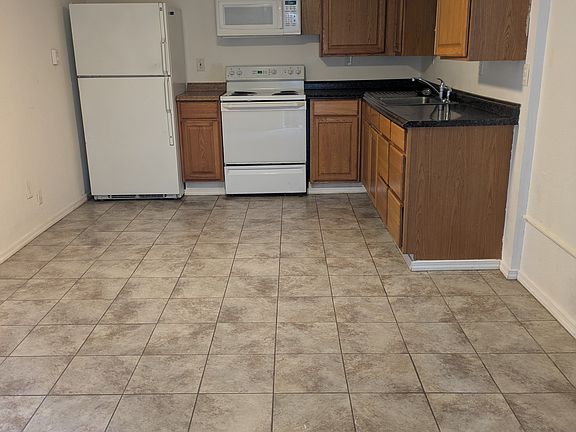 2nd image of 208 S Cambrian Ave