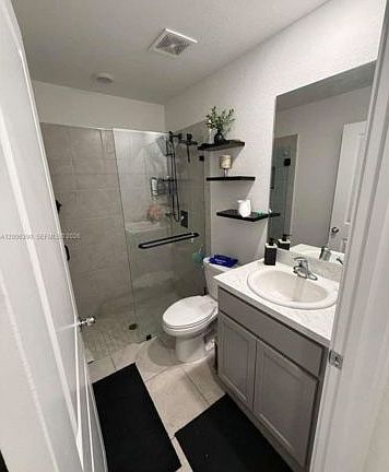 4th image of 441 NE 13th St