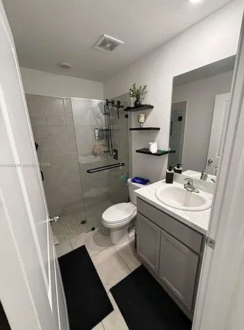 441 NE 13th St — Photo 4