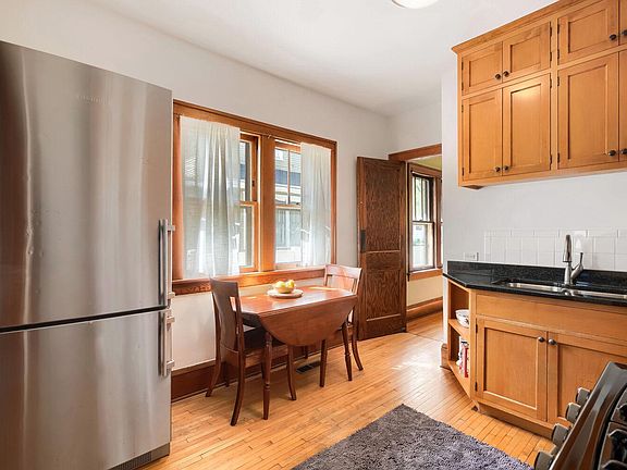 4th image of 1236 Ashland Ave