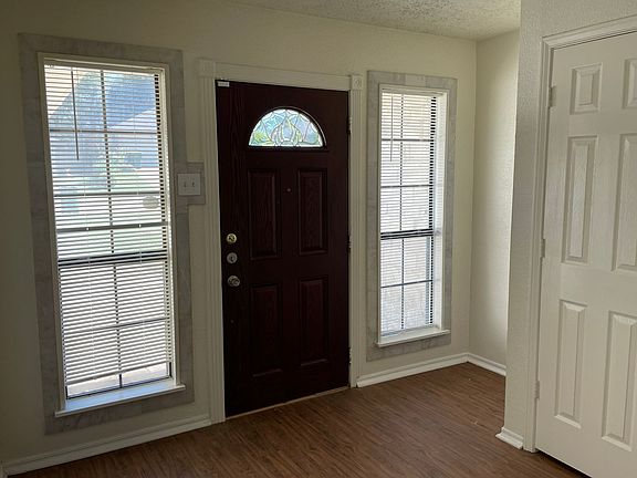 3rd image of 971 N Brookside Dr