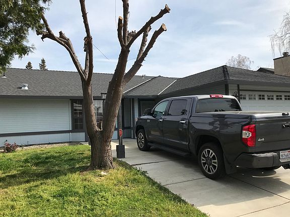 2nd image of 1674 Bay Ct