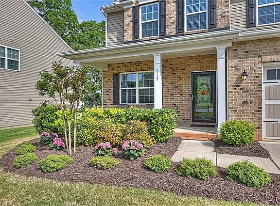 3rd image of 115 Holly Oak Way