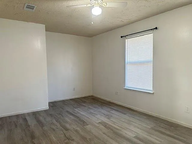 402 Juniper Ct — Photo 7