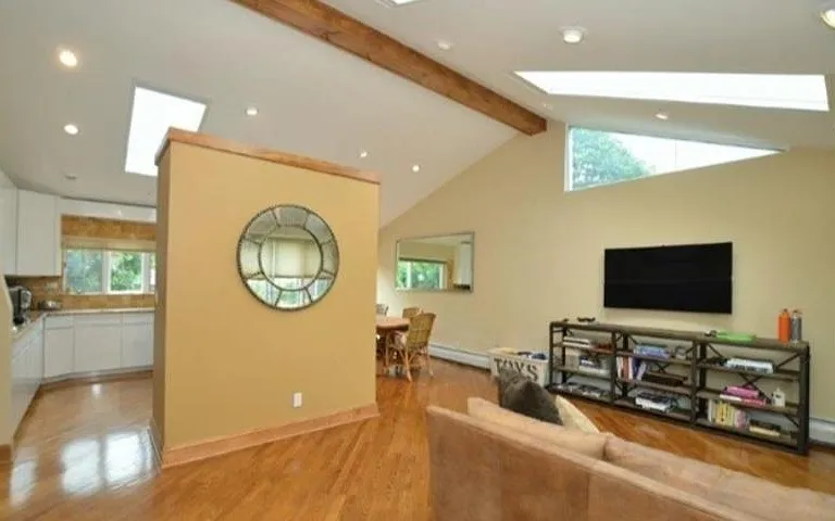 79 Plymouth Rd — Photo 4