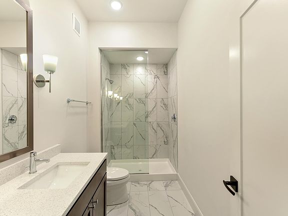 5th image of 1295 Chesapeake Ave APT 209