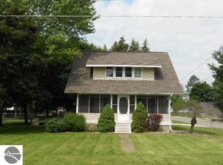 807 Garfield Ave, Alma, MI 48801