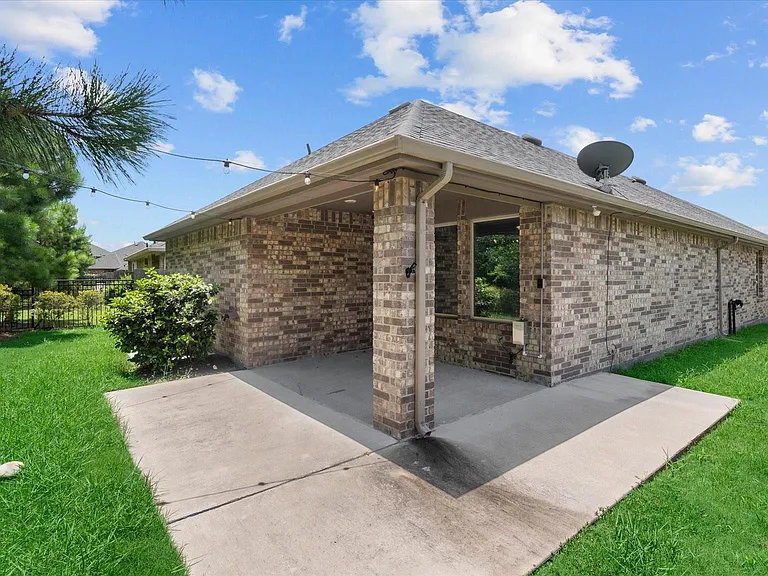 9257 Inland Leather Ln — Photo 33