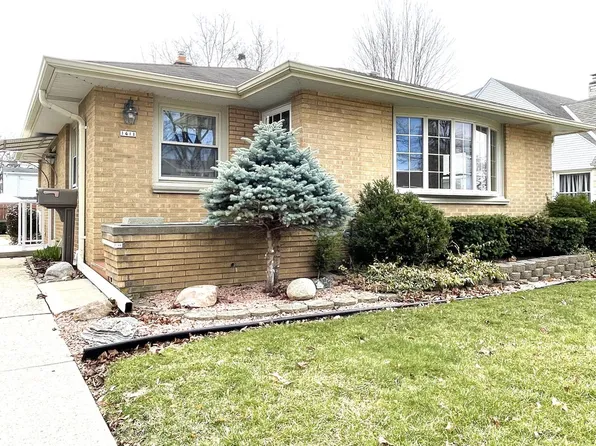 1411 Manitowoc AVENUE, South Milwaukee, WI 53172