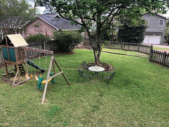 5th image of 1503 Oxmoor Rd