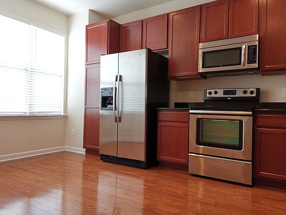 2nd image of 1006 Scarlet Petal Ln