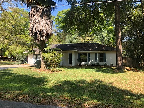 2nd image of 5701 NW 61st Ln