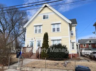 32 Baxter St #3, Pawtucket, RI 02861