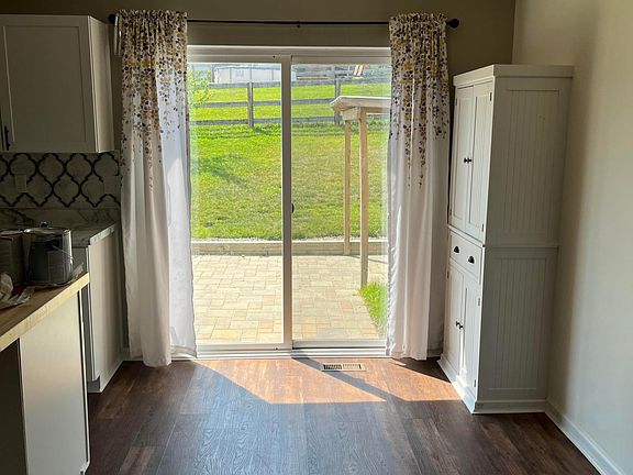 5th image of 2435 Hilliard Dr