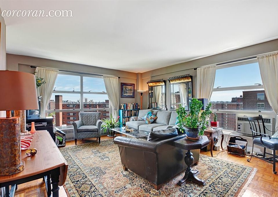 1st image of 80 La Salle St APT 20C