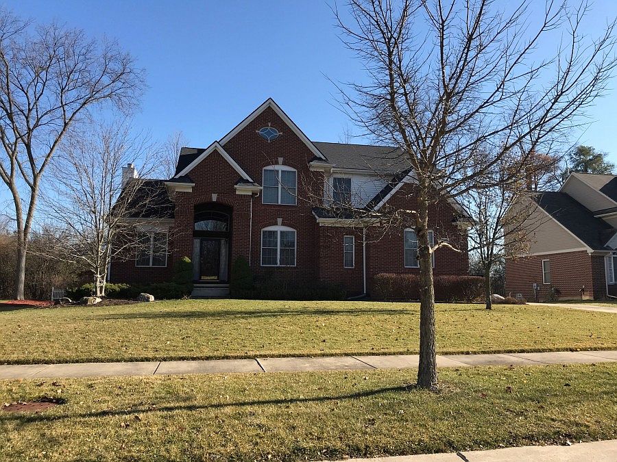1st image of 27266 Oxford Dr
