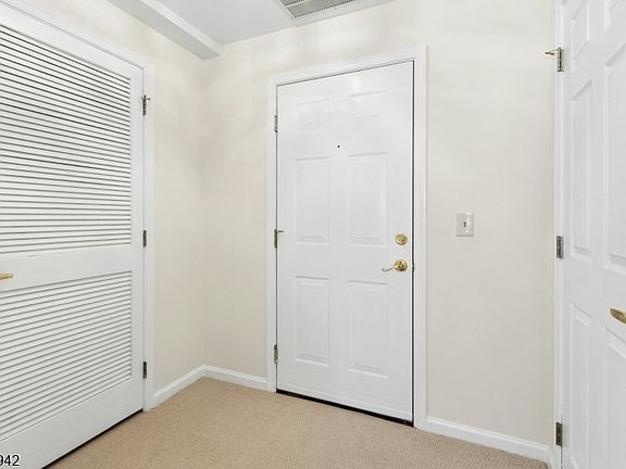 4th image of 79 Park Edge #2J
