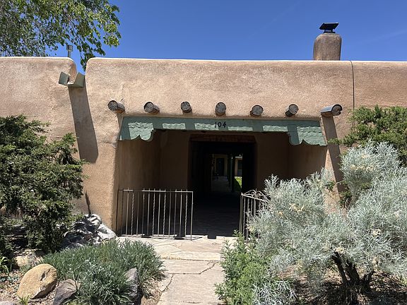 2nd image of 104 Padre Martinez Ln Unit 1-7