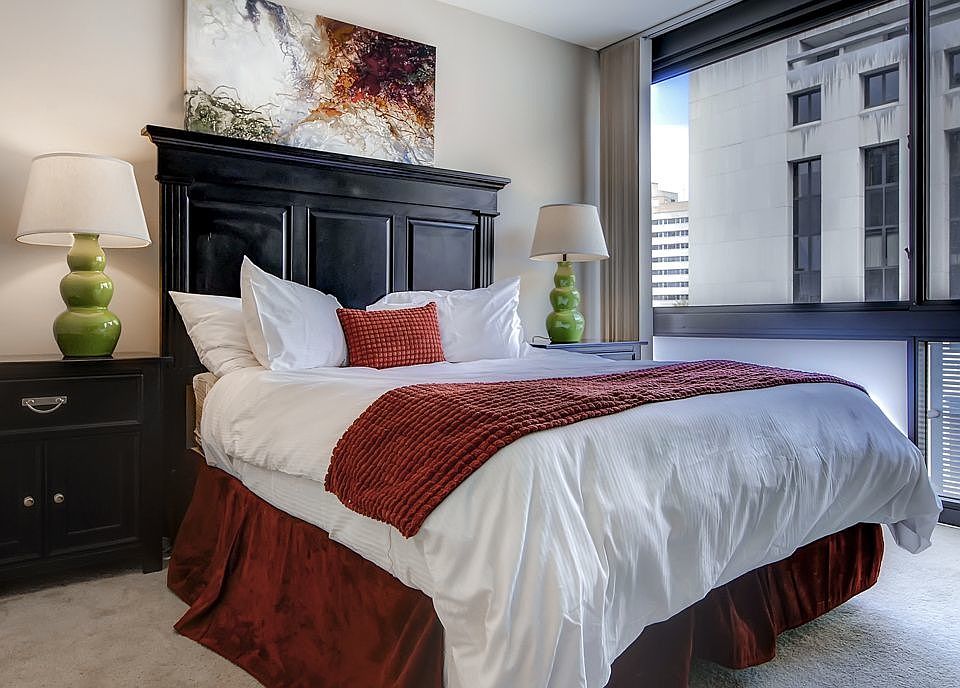 2nd image of 382 Georgia Pkwy #24