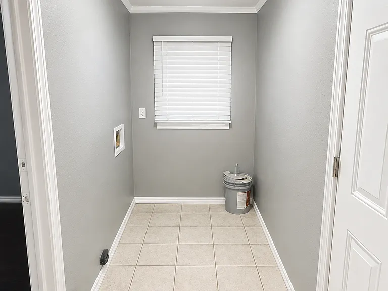701 S 14th St — Photo 3