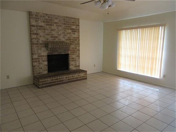 4th image of 16750 Espinosa Dr