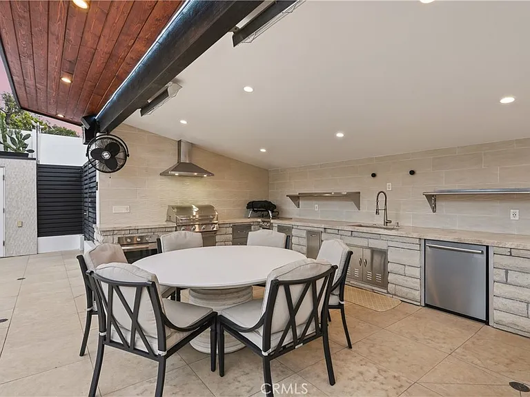 22300 Philiprimm St — Photo 47