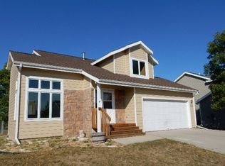 1128 Clover Ridge Dr, Rapid City, SD 57701