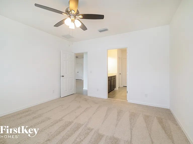 888 Avenal Ln — Photo 7