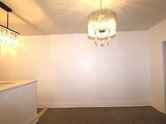 5th image of 9815 34th Ave #1