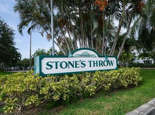 6924 Stonesthrow Cir N APT 8210, Saint Petersburg, FL 33710