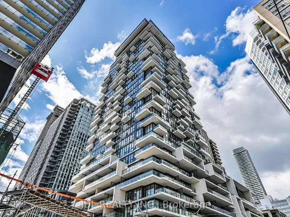 77 Shuter St #501, Toronto, ON M5B 0B8